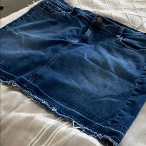 Frayed denim mini skirt